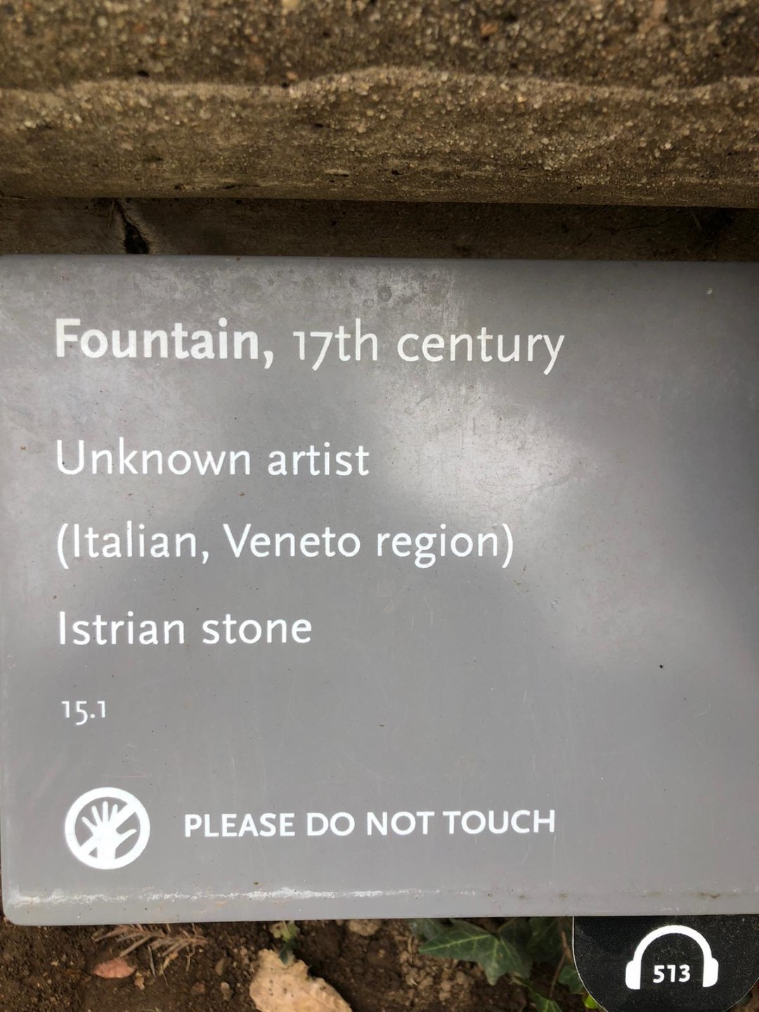 Kameni fragment mile Istre naše u Kaliforniji